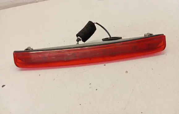 Toyota Avensis T250 Third/center stoplight 135V162W
