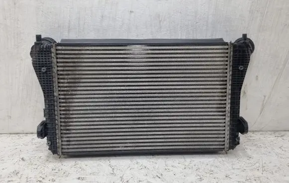 Volkswagen PASSAT B6 Intercooler radiator 3C0145805G