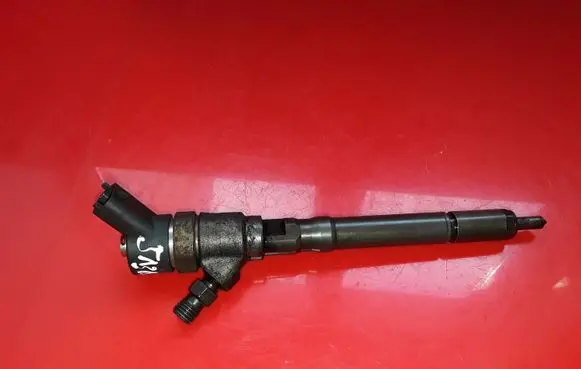Hyundai Trajet Fuel injector 0445110101