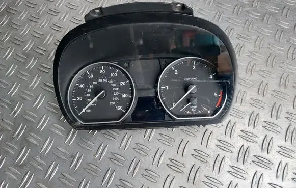 BMW 1 E81 E87 Speedometer (instrument cluster) 1041568 914147801 102498575