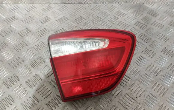 KIA Rio Tailgate rear/tail lights 924031W2