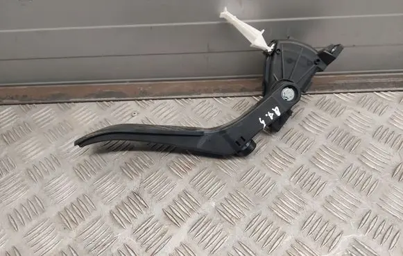 Audi Q7 4L Accelerator throttle pedal 7L0723507D