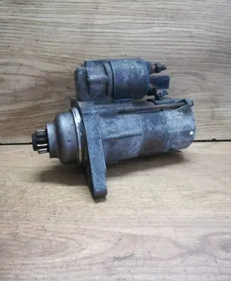 Volkswagen Touran I Starter motor 02Z911023H
