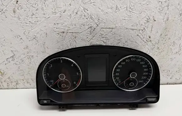 Volkswagen Touran II Speedometer (instrument cluster) 1T0920861D VDD02402 1119015233