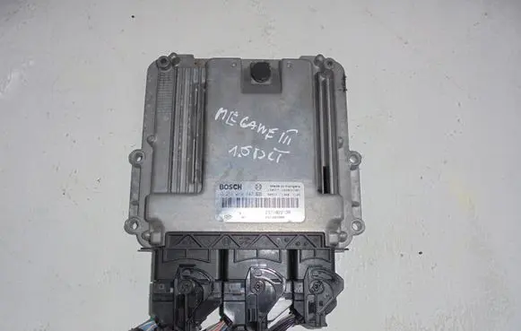 Renault Megane III Engine control unit/module 237102213R