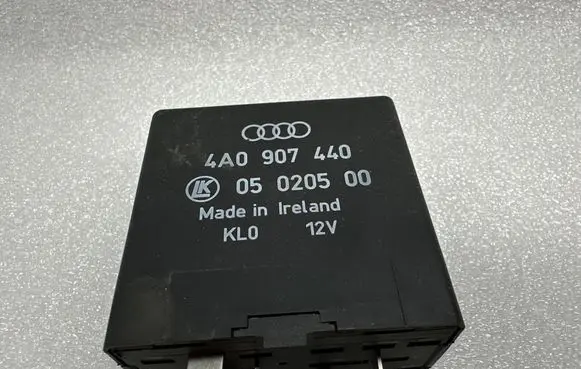 Audi A8 S8 D2 4D Other relay 4A0907440 05020500