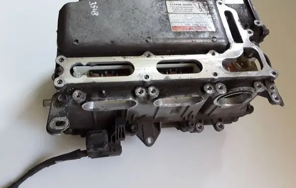 Toyota Prius (XW30) Voltage converter inverter G920047180