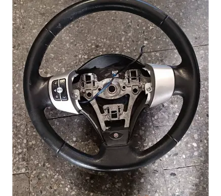 Toyota Yaris Steering wheel