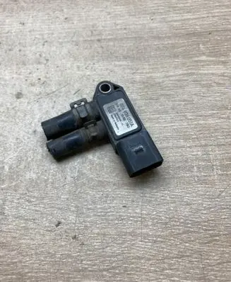 Volkswagen Touran I Exhaust pressure sensor 076906051A