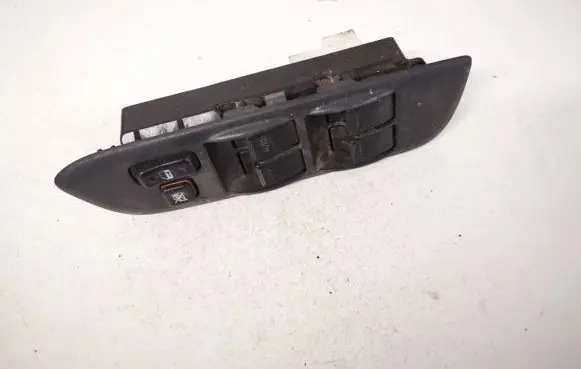 Toyota RAV 4 (XA20) Electric window control switch 8482042130 515018101
