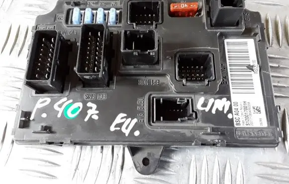 Peugeot 407 Comfort/convenience module BSCA0400 S120017001H 9656148180