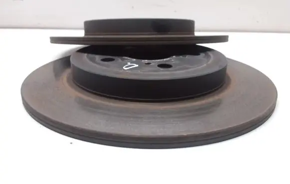 Toyota Prius (XW50) Rear brake disc
