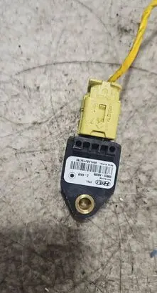 KIA Ceed Airbag deployment crash/impact sensor 95920A6000 A6HLA6VY54786