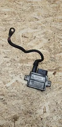 BMW 5 E60 E61 Glow plug pre-heat relay 779800005 4594274