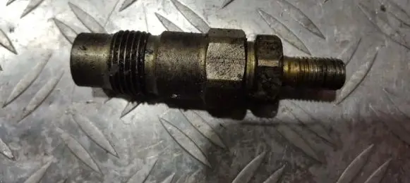 Nissan Sunny Fuel injector 71h1361 71-h1361