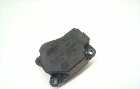 Volvo S80 Coolant heater control valve 6G9N19E616BA 100312