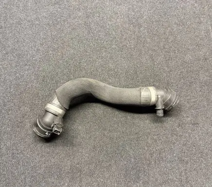 BMW 5 F10 F11 Engine coolant pipe/hose 7575427 1433077