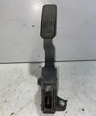 Toyota Auris 150 Accelerator throttle pedal 7811002011 52232815389