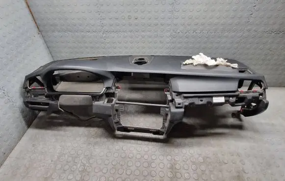 BMW 5 F10 F11 Dashboard 153098EB0507X