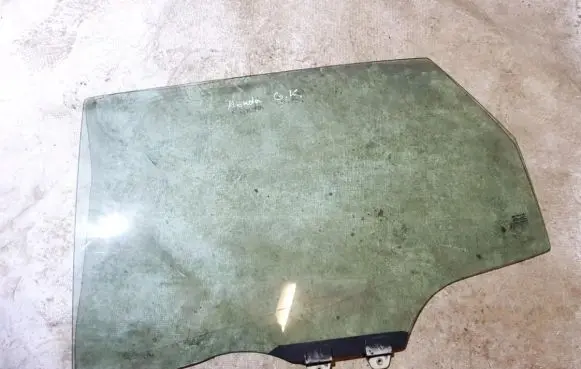 Honda Civic Rear door window glass