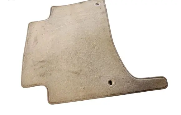 Volkswagen Touareg I Rear floor mat 7L6862477