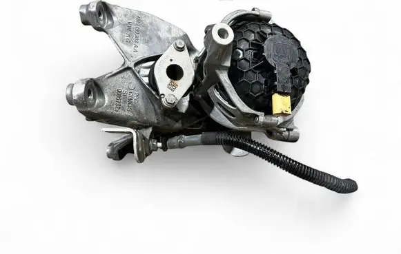 Engine mount bracket