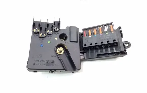 Mercedes-Benz E W211 Fuse module A2115461341