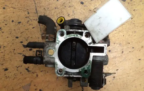 Opel Astra F Throttle body valve 