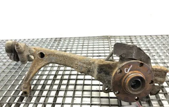 Front wheel hub spindle knuckle