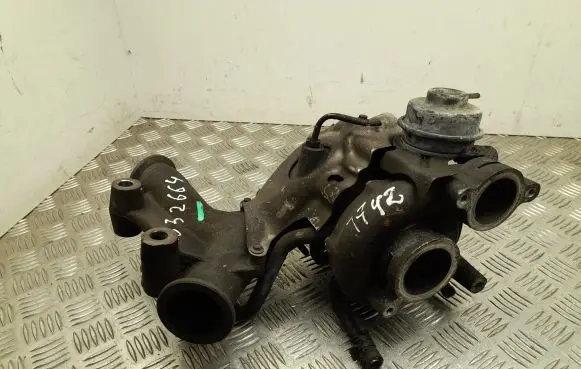 Nissan Navara D40 Turbo 8201035886