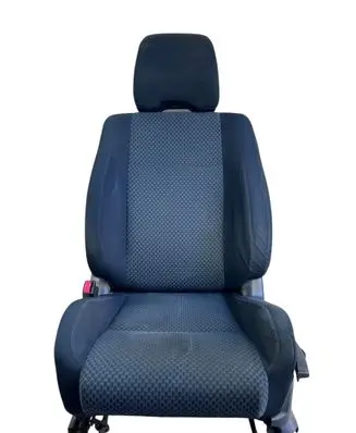 Subaru Impreza II Front driver seat 