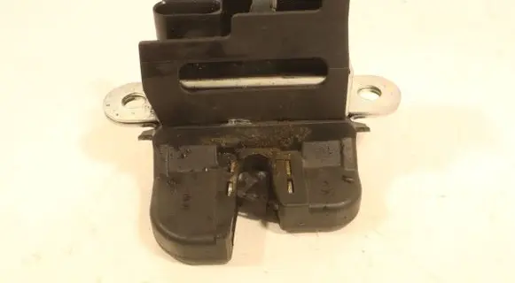 Volkswagen Golf Plus Tailgate/trunk/boot lock/catch/latch 3C9827645A