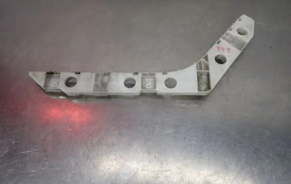 Infiniti M Rear bumper mounting bracket 85221-1MA0A