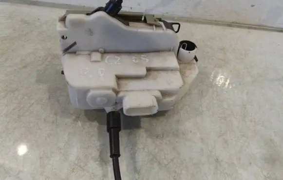 Front door lock
