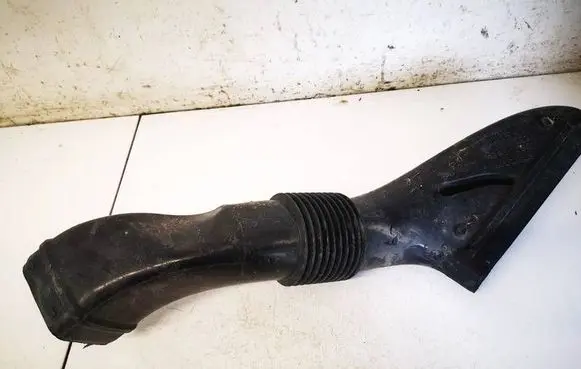Volvo S60 Air intake hose/pipe 8638624