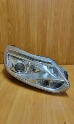 Ford Focus Headlight/headlamp BM5113D154KA E42514822