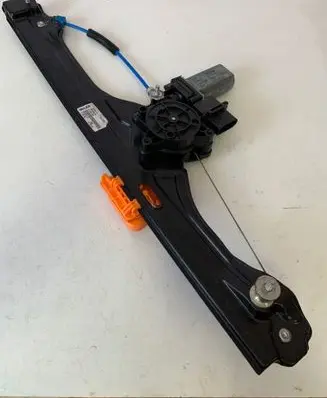 BMW 2 F46 Front door window regulator with motor 7463485