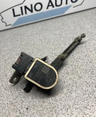 Headlight/headlamp level sensor