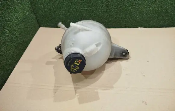 Ford Transit VII Coolant expansion tank/reservoir BK218K218AA BK218K218A BK218K218