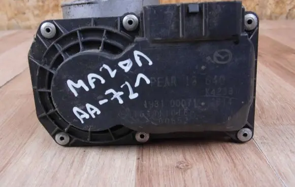 Mazda 3 III Throttle valve PEAR13640