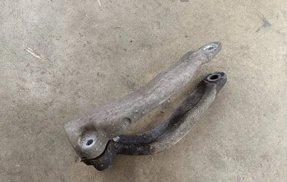 Jaguar XF X260 Lower shock absorber bracket GX733462AC