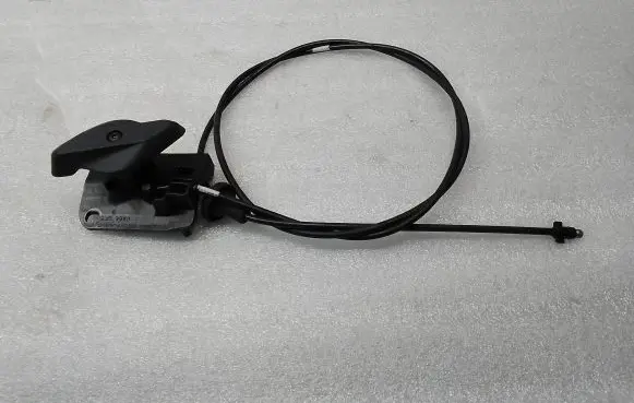 Engine bonnet/hood lock release cable