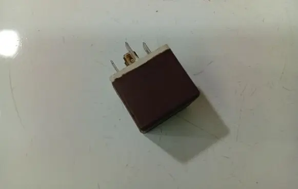 Renault Laguna I Other relay 7700810929B