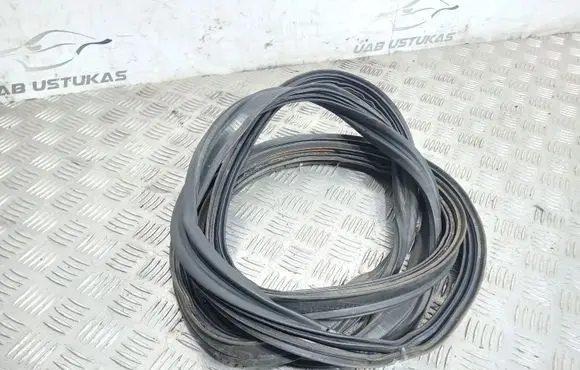 Mitsubishi Outlander Trunk rubber seal (body) 