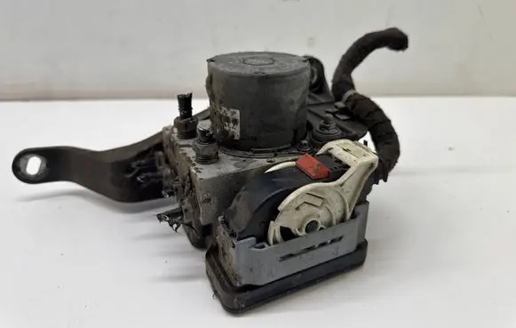 Opel Insignia B ABS Pump 84257233