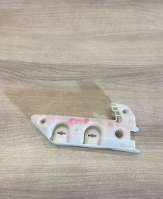 Nissan X-Trail T30 Front bumper mounting bracket 622223Ub0a