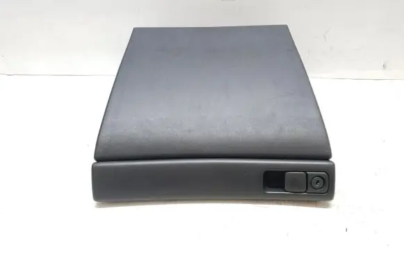 Volvo V40 Glove box 30801106