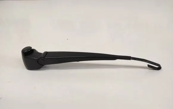 Rear wiper blade arm