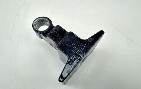 BMW 5 F10 F11 Rear door upper hinge 7185634