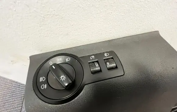 Volkswagen Cross Touran I Glove box 1T1858365J